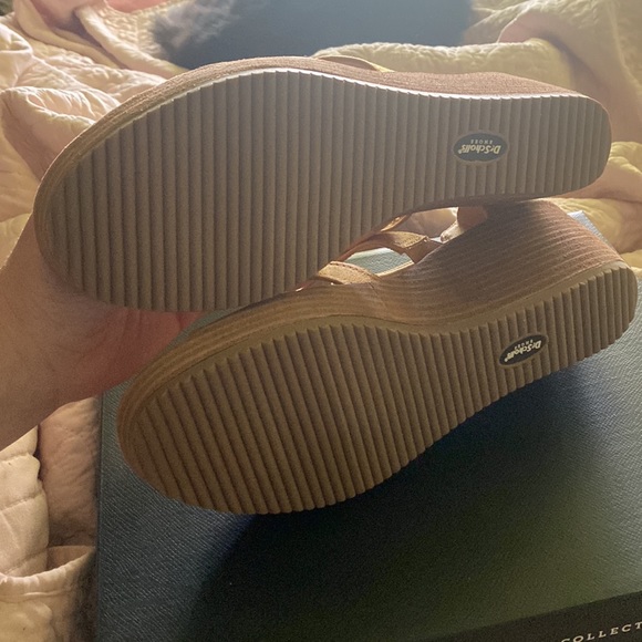 Dr. Scholl’s Wedges 9.5 - Picture 3 of 4